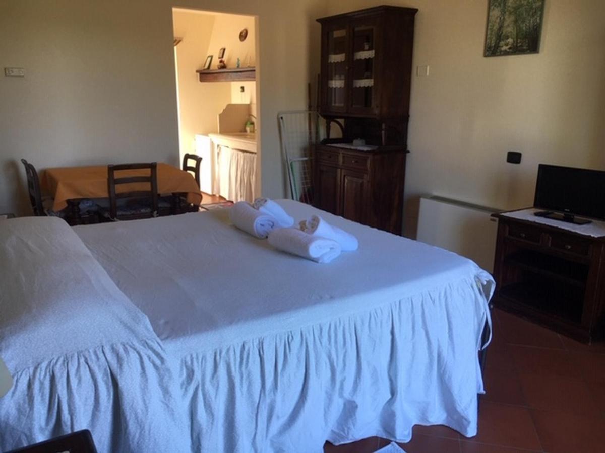 Agriturismo Poggio Corbello La Pesta Екстериор снимка