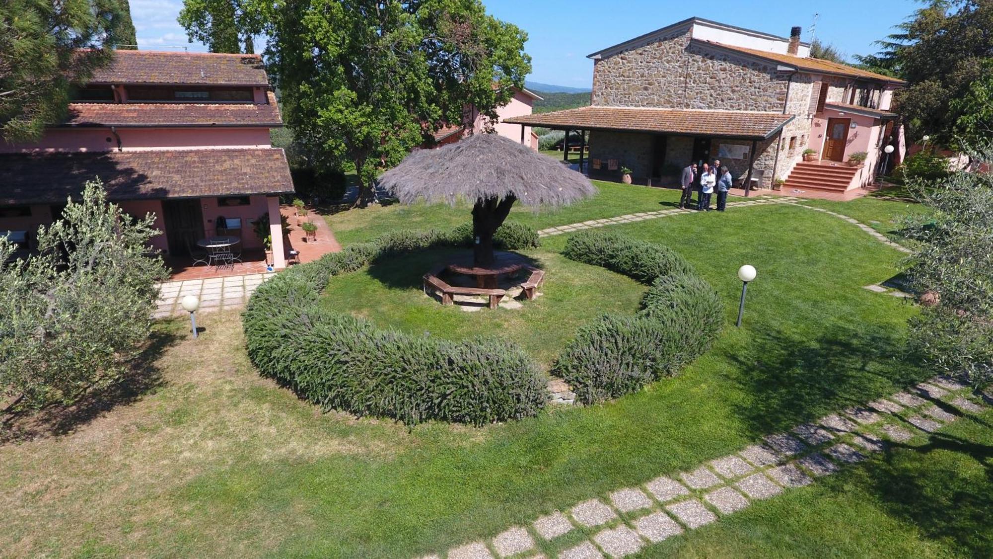 Agriturismo Poggio Corbello La Pesta Екстериор снимка