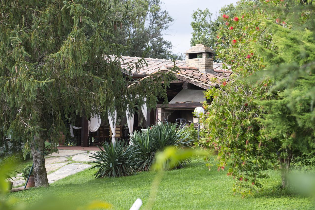 Agriturismo Poggio Corbello La Pesta Екстериор снимка