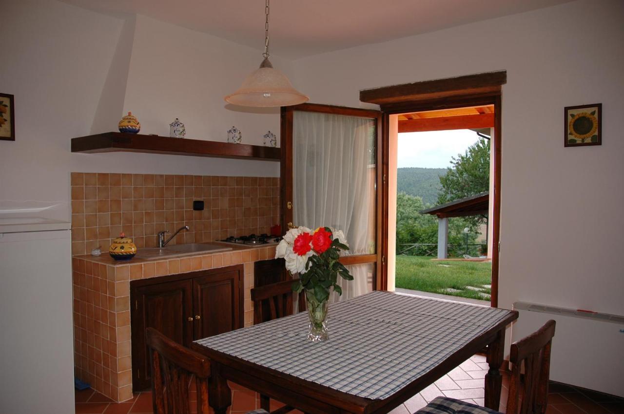 Agriturismo Poggio Corbello La Pesta Екстериор снимка